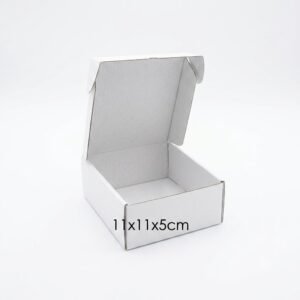 Boites valise 11x11x7cm en blanc