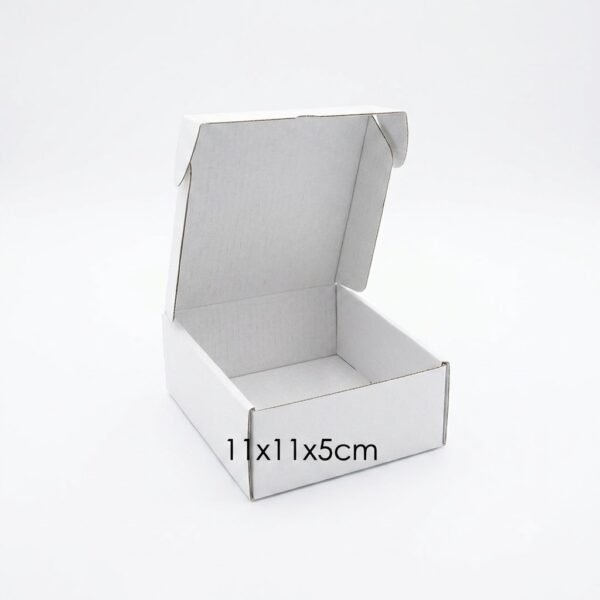 Boites valise 11x11x7cm en blanc